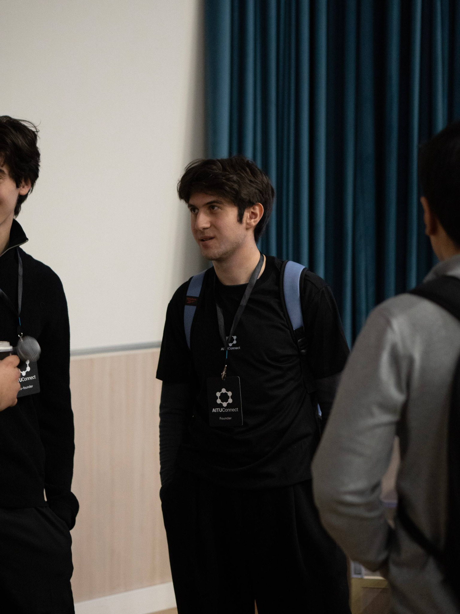 Alisher Amirov at an AITUConnect community event